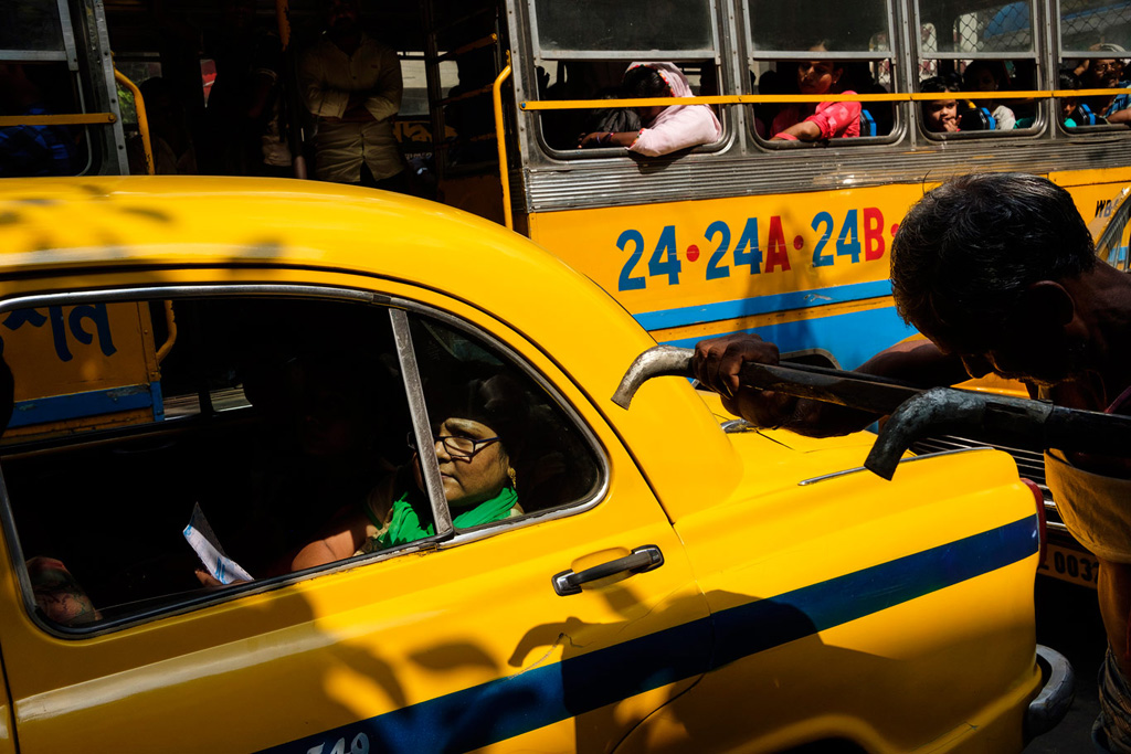 MG-Road-Kolkata.jpg