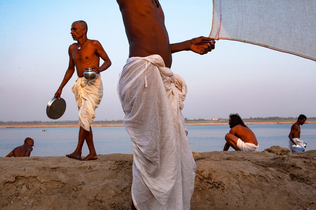 Nepalese-Pilgrims-Varanasi_0.jpg